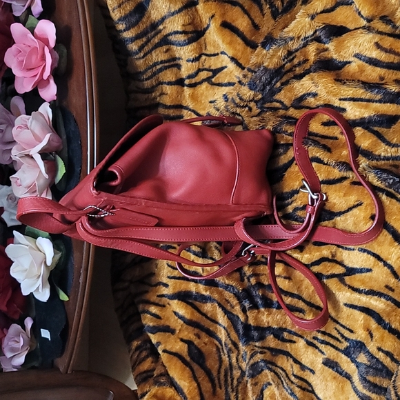 Vintage Leather Coach Red Daypack Backpack 9960 - Picture 3 of 15